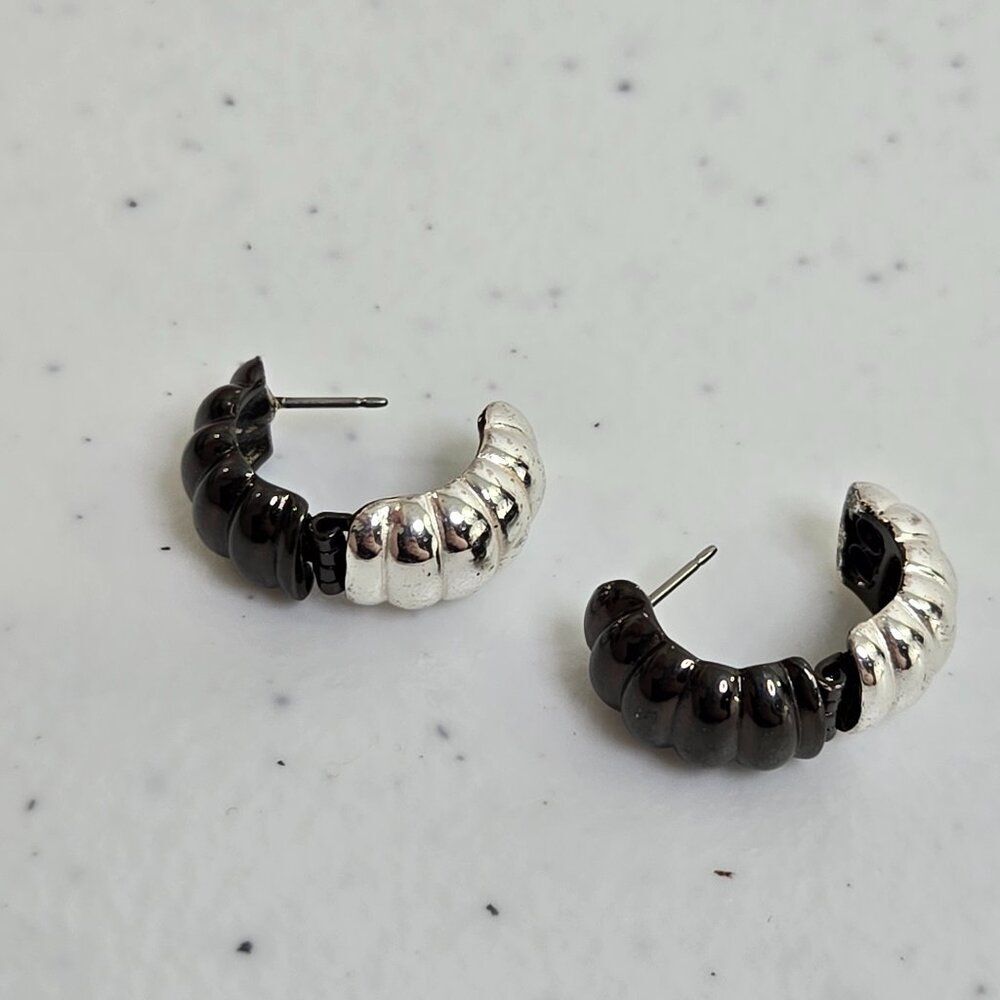 Erwin Pearl Huggie Earrings Hoop Vintage Chunky Silver Tone Small Black